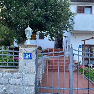 3* Gostinjska kuća Dora